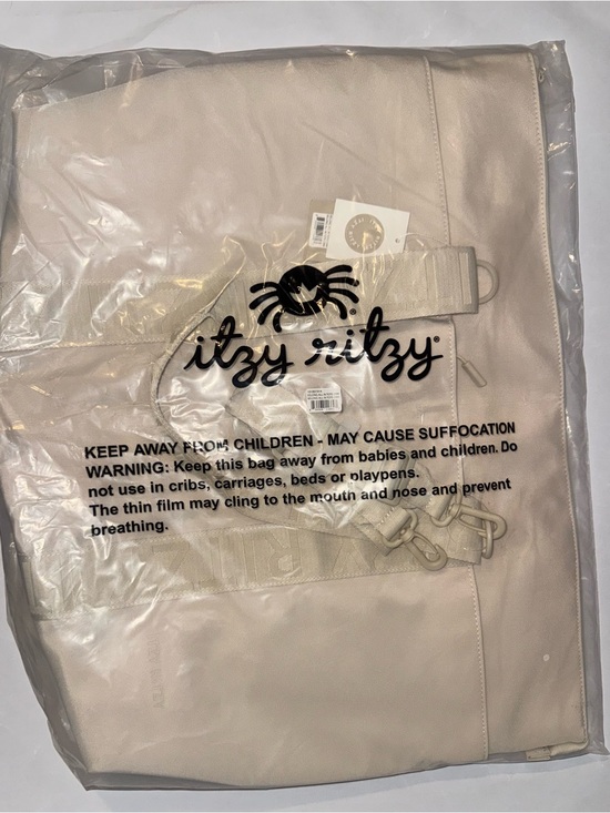 Itzy Ritzy Other - Itzy Ritzy Belong All-in-Tote™ Cream NWT